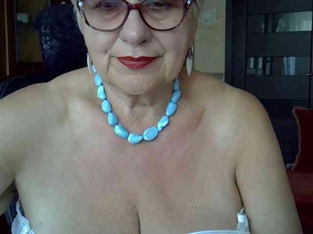 SweetCherry00 webcam