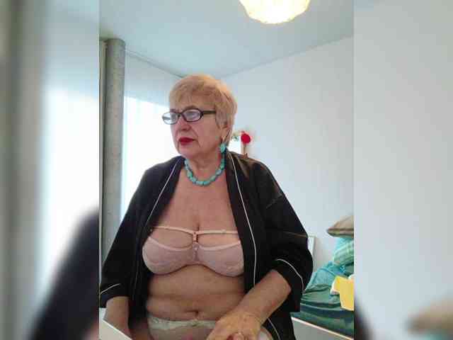 SweetCherry00 webcam