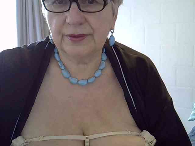 SweetCherry00 webcam