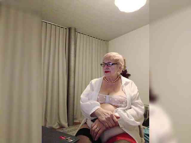 SweetCherry00 webcam