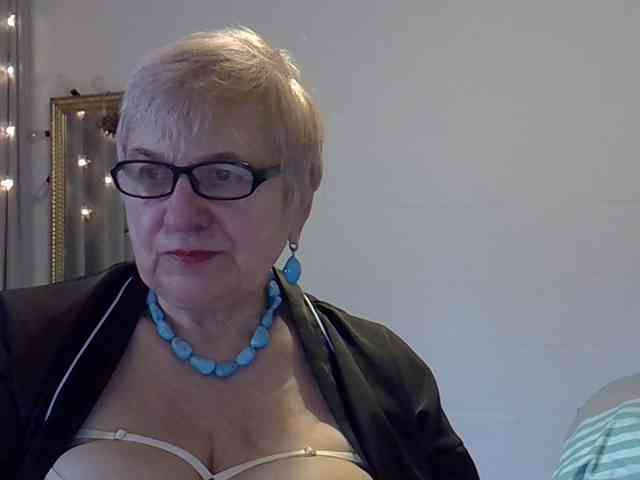 SweetCherry00 webcam