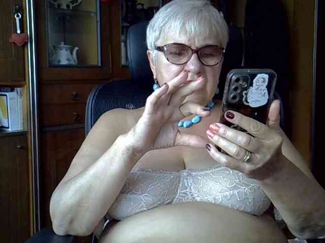 SweetCherry00 webcam