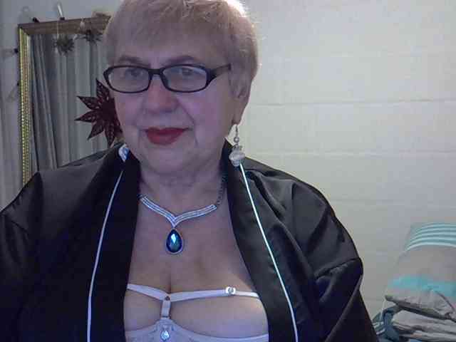 SweetCherry00 webcam