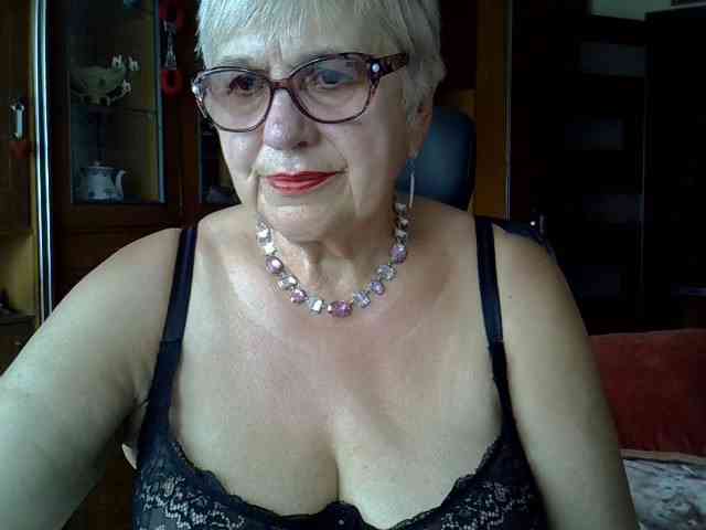 SweetCherry00 webcam