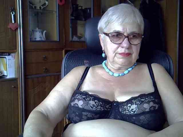 SweetCherry00 webcam