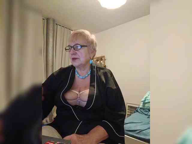 SweetCherry00 webcam