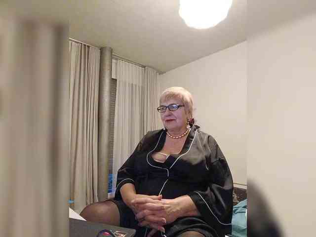 SweetCherry00 webcam