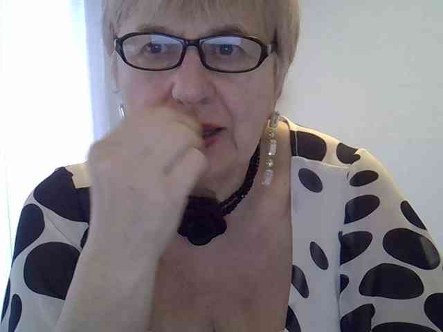 SweetCherry00 webcam