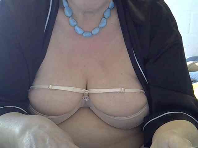 SweetCherry00 webcam