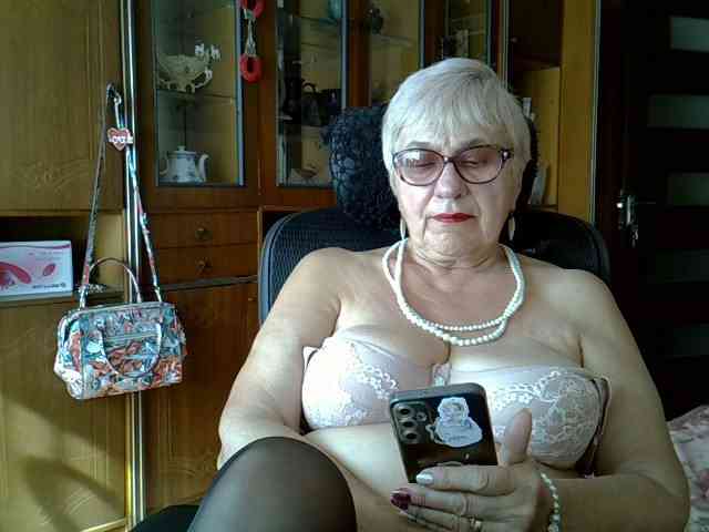 SweetCherry00 webcam