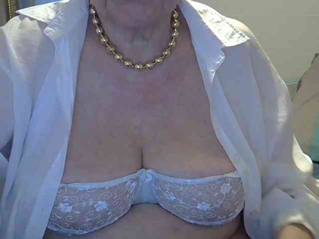 SweetCherry00 webcam