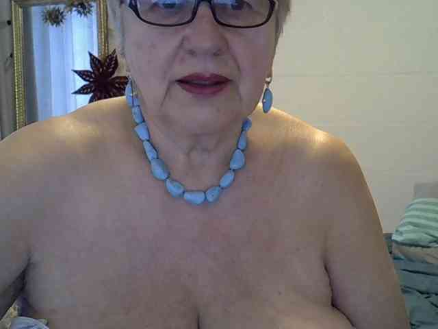 SweetCherry00 webcam