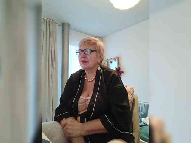 SweetCherry00 webcam