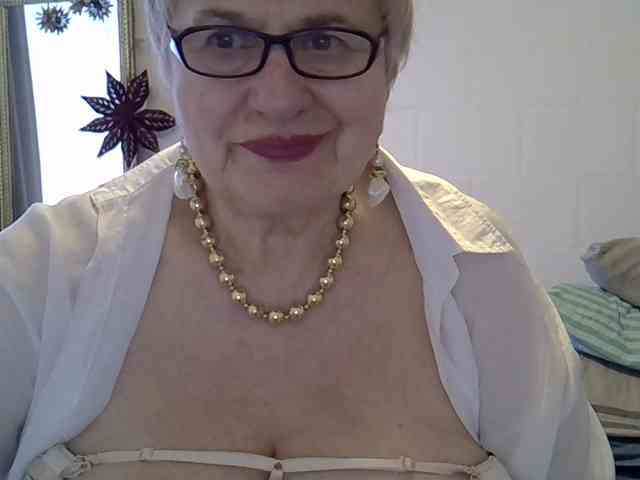 SweetCherry00 webcam