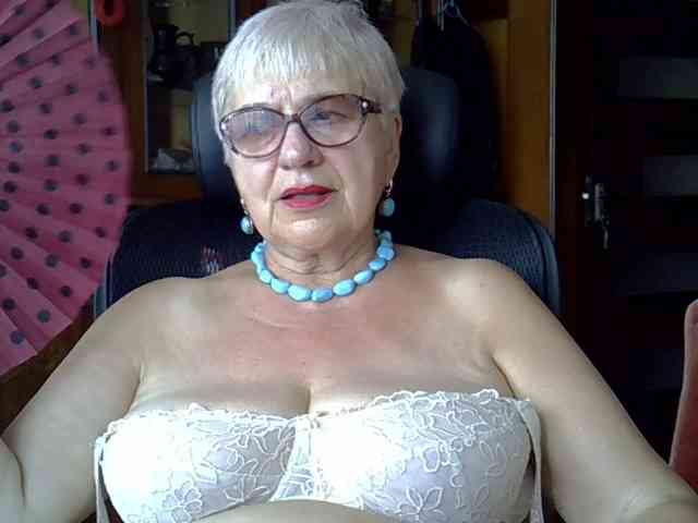 SweetCherry00 webcam