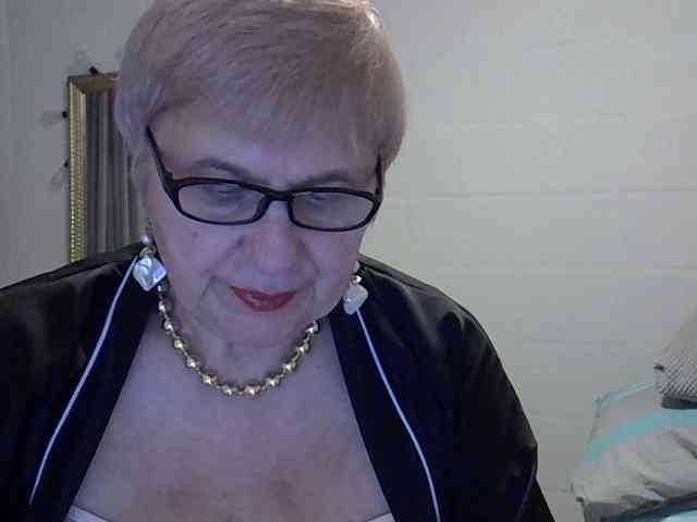 SweetCherry00 webcam
