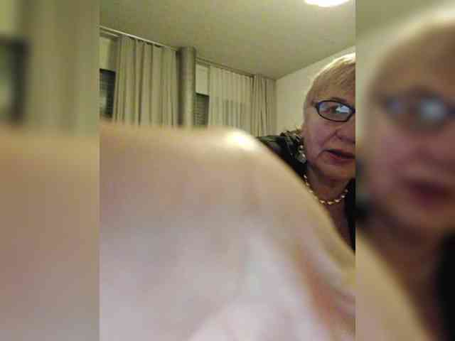 SweetCherry00 webcam