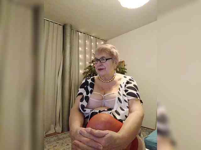 SweetCherry00 webcam