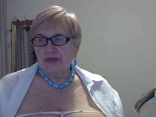 SweetCherry00 webcam