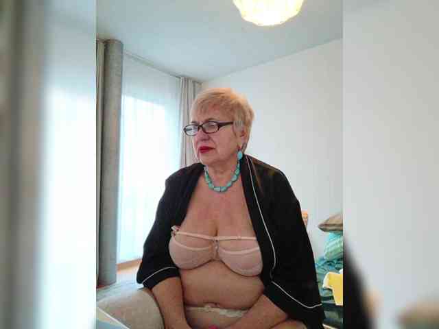 SweetCherry00 webcam