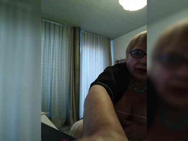 SweetCherry00 webcam