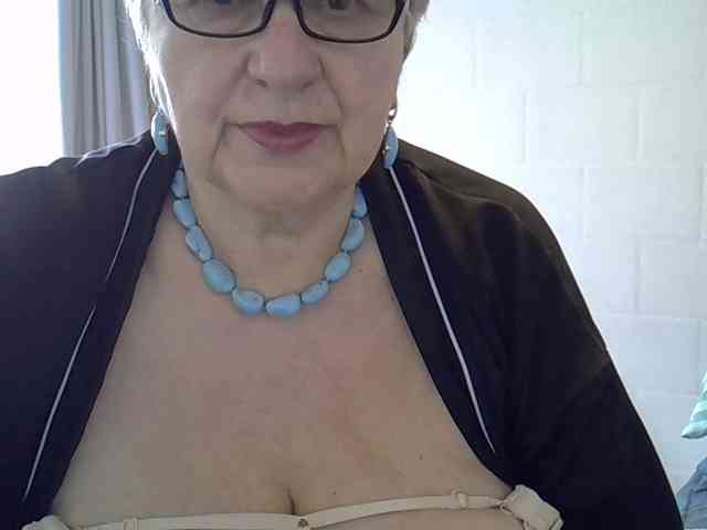 SweetCherry00 webcam