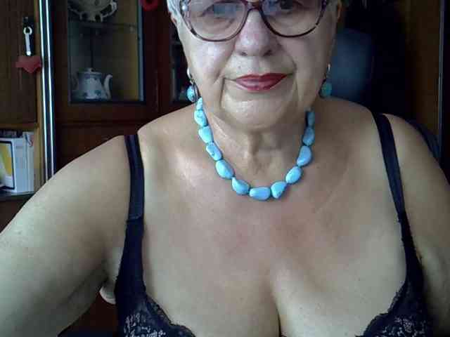 SweetCherry00 webcam