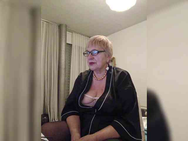 SweetCherry00 webcam
