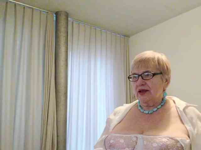 SweetCherry00 webcam
