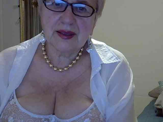 SweetCherry00 webcam