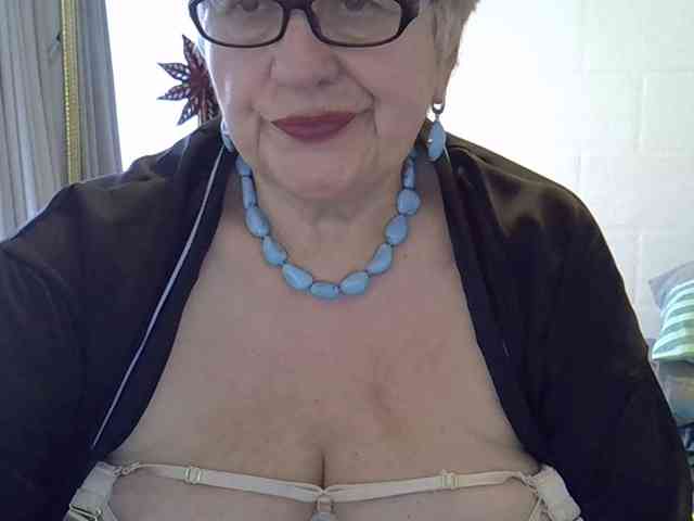 SweetCherry00 webcam