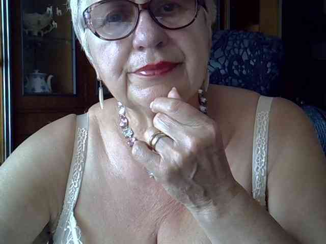 SweetCherry00 webcam