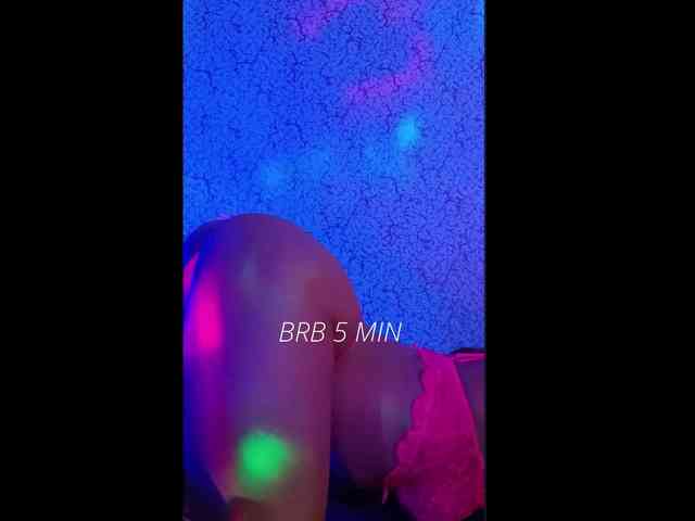 Girl-Fire webcam