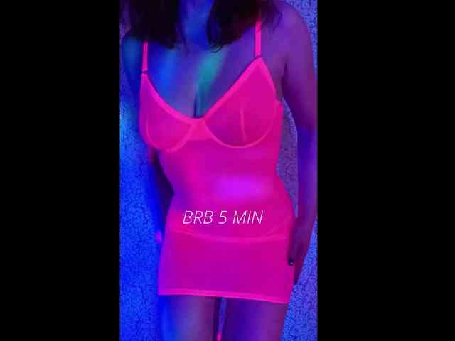 Girl-Fire webcam