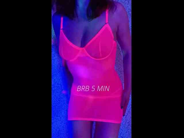 Girl-Fire webcam