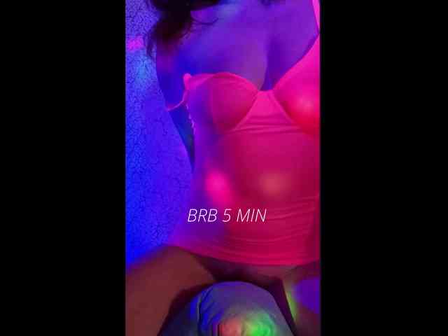 Girl-Fire webcam