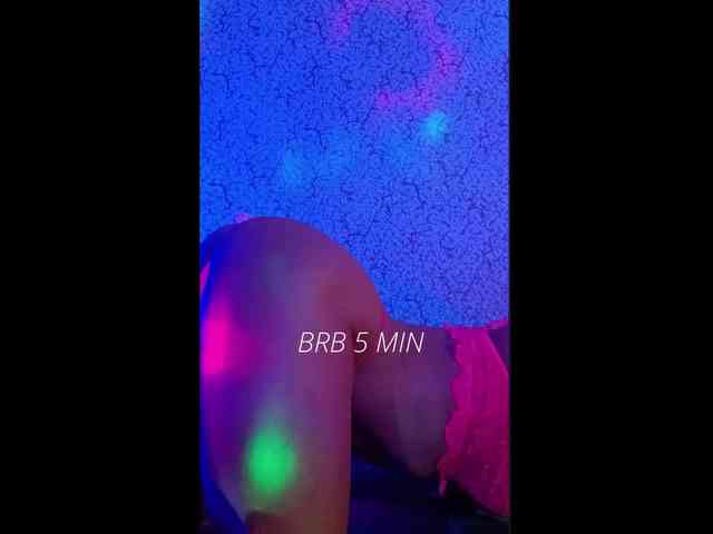 Girl-Fire webcam