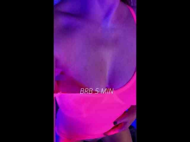 Girl-Fire webcam