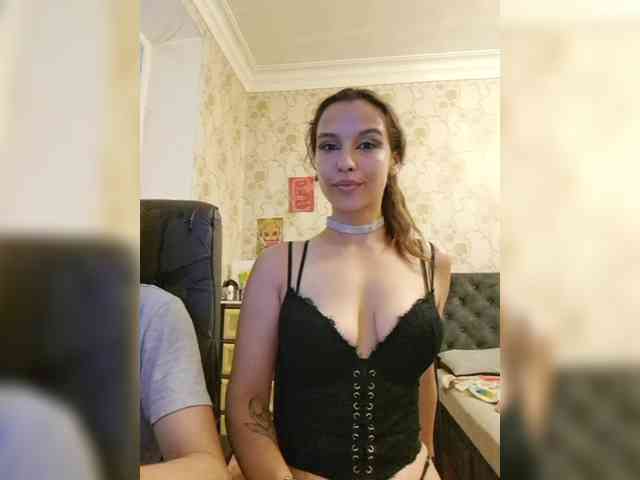 Love_Crew webcam
