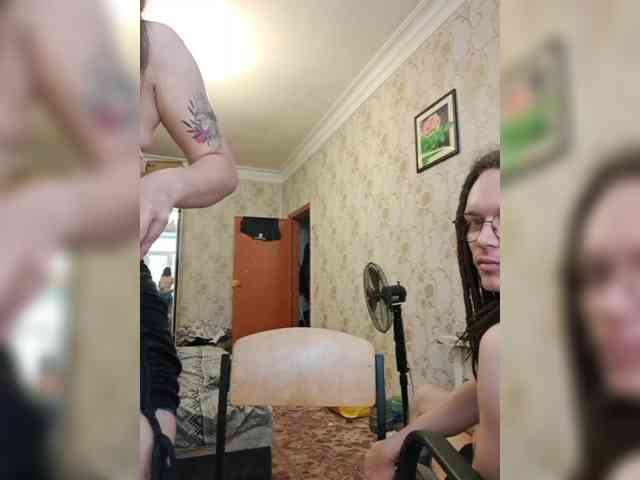 free webcam site Axel-20x