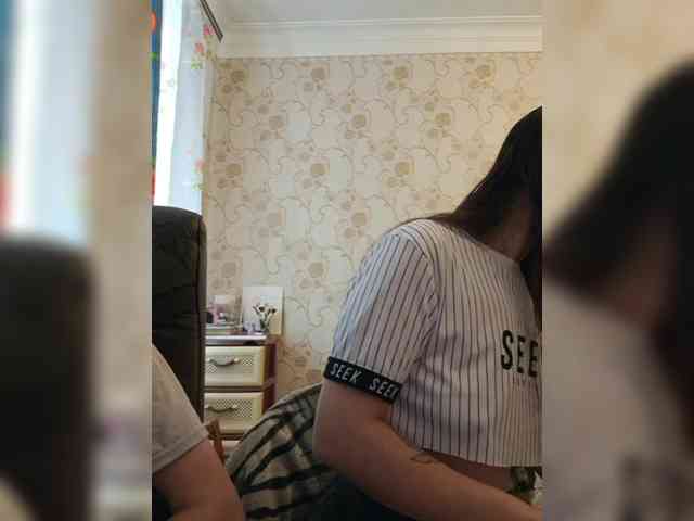 Love_Crew webcam