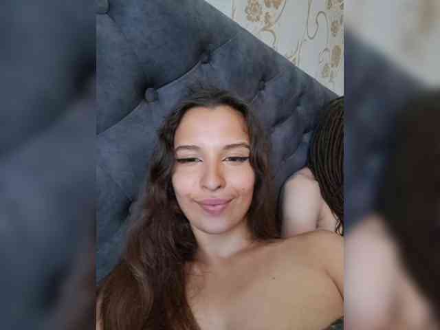 Axel-20x Live Webcam on BongaCams