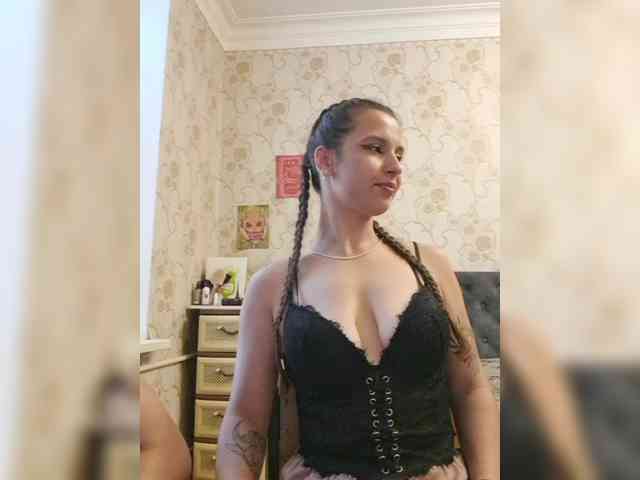 Love_Crew webcam