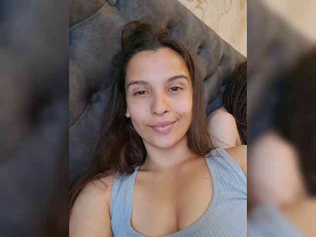 naked livechat Axel-20x