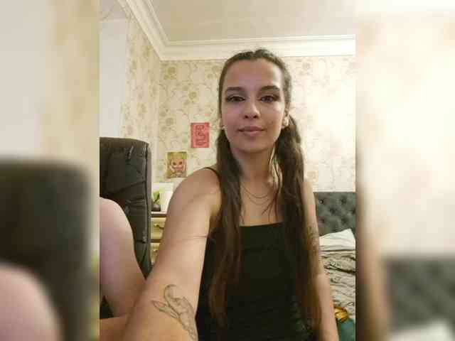 Love_Crew webcam