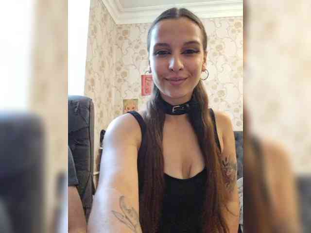 naked livechat Axel-20x
