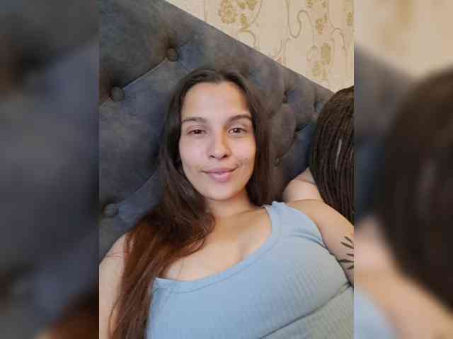 naked livechat Axel-20x