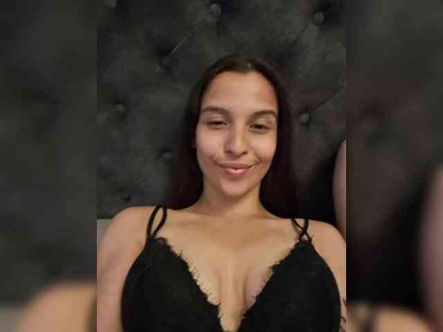 online video chatting Axel-20x
