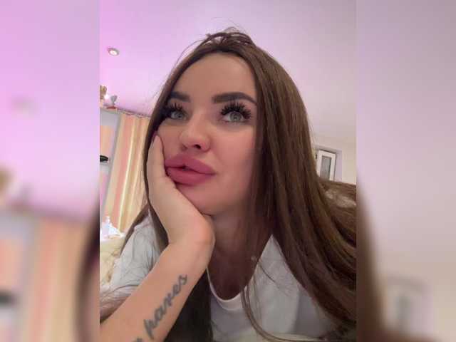 Sex chat gratuit in direct cu alinakukla787 pe BongaCams