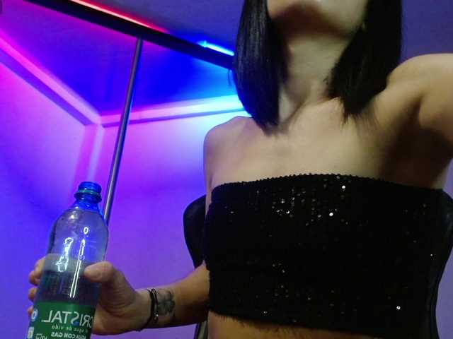 Martina1369's BongaCams show and profile